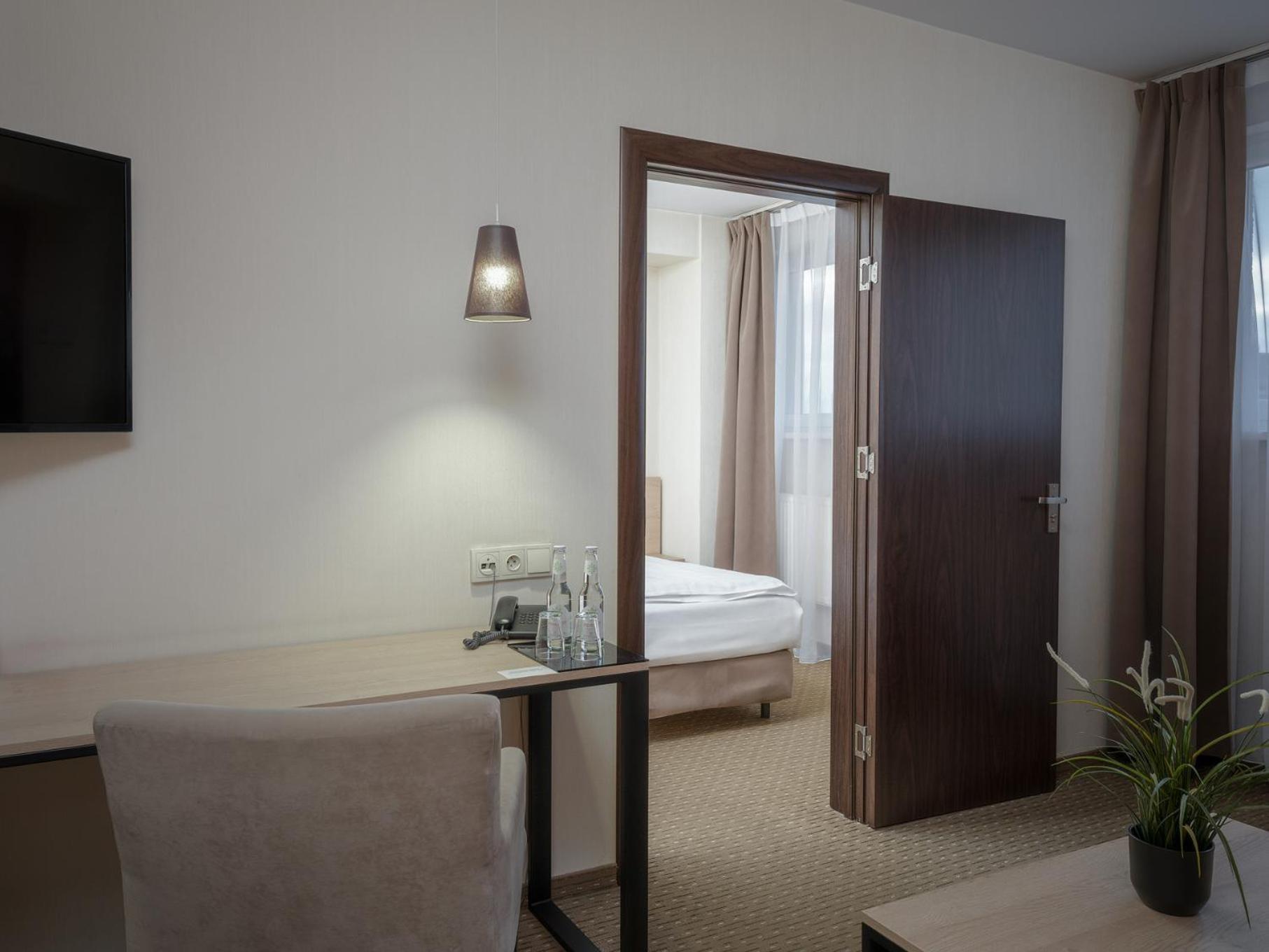 Iness Hotel Łódź Dış mekan fotoğraf