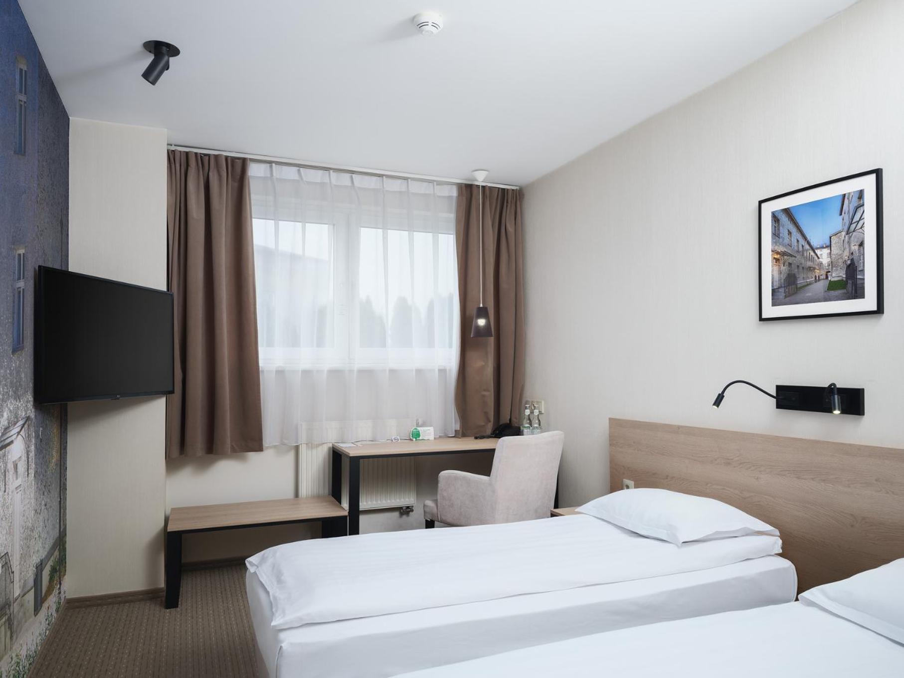 Iness Hotel Łódź Dış mekan fotoğraf