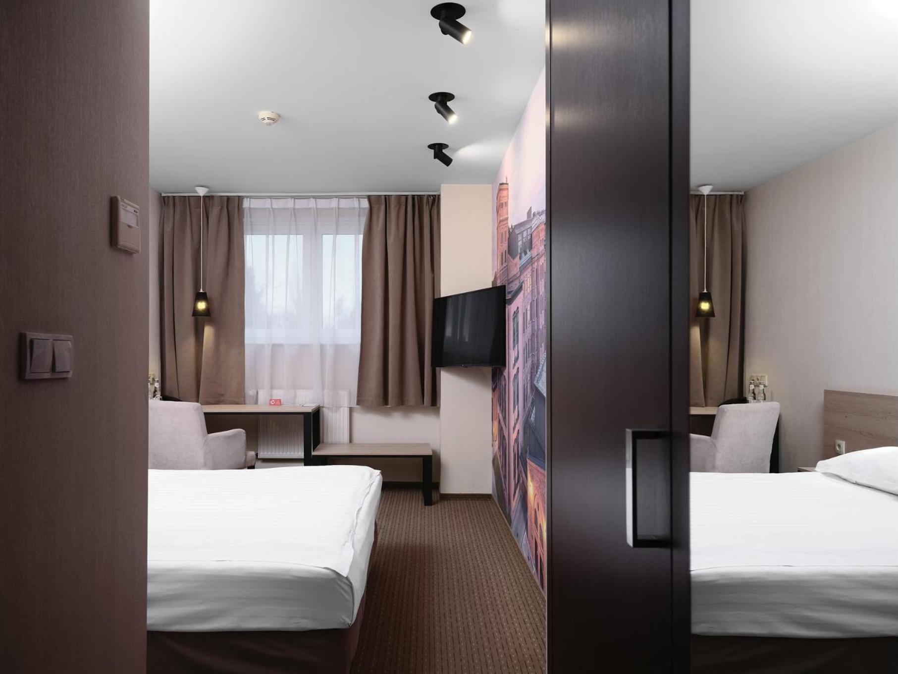 Iness Hotel Łódź Dış mekan fotoğraf